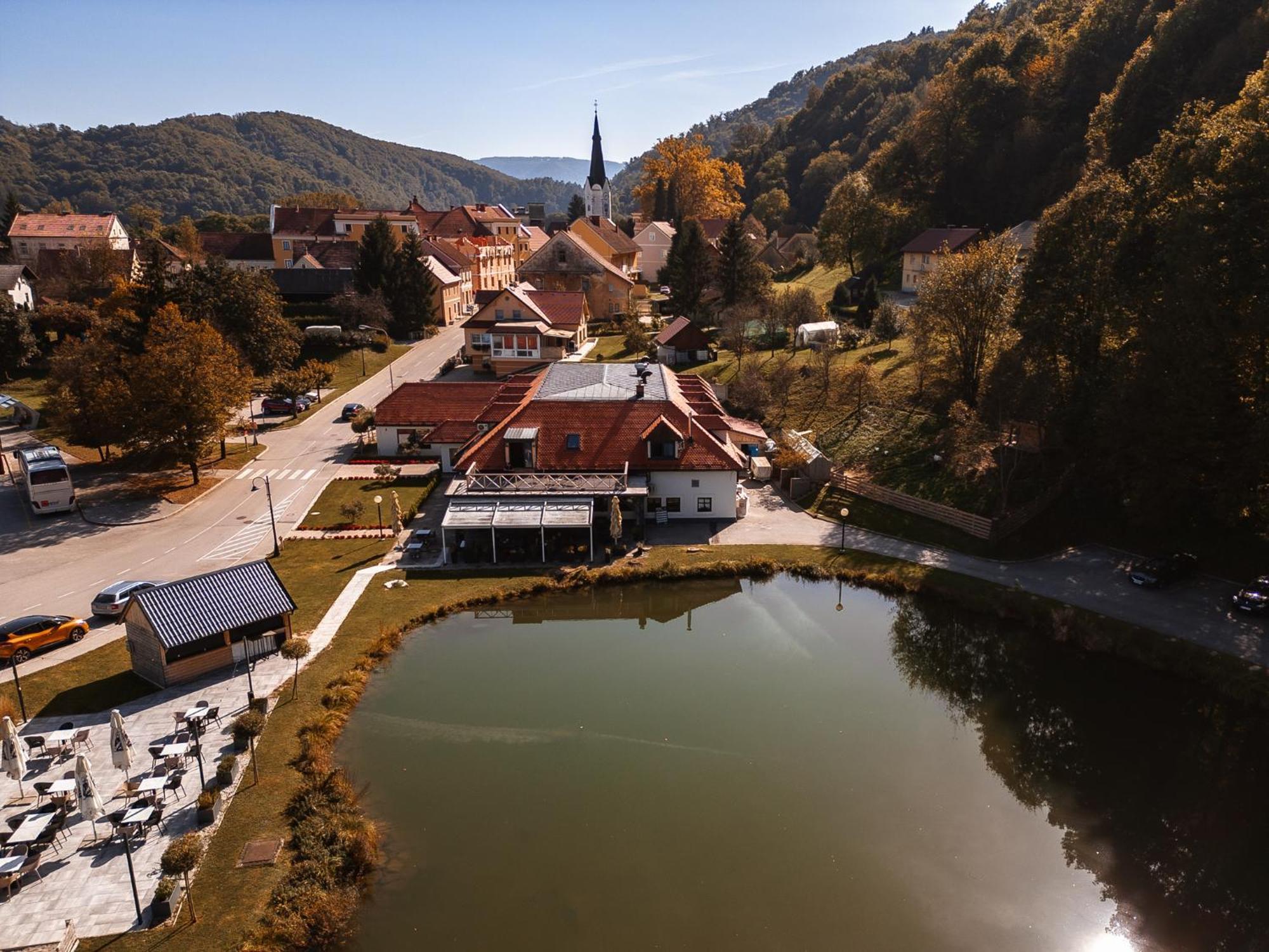 Kozjanski Dvor Podčetrtek Exterior foto